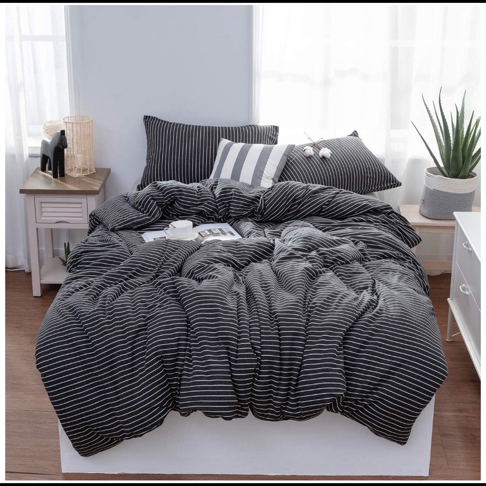 Black & white striped Full/queen jersey duvet set